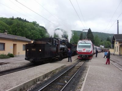 100 Jahre Mariazellerbahn
Kreuzung R 6845 mit dem Sonderzug nach St.Pölten, im Bahnhof Kirchberg/Pielach.
