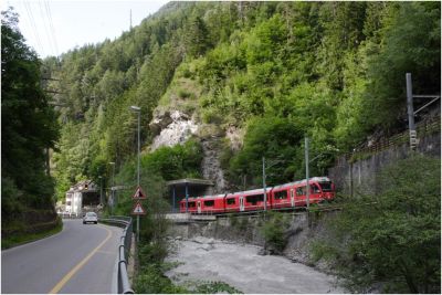 Allegra 3509 Bei der Galerie nach Sassal kurz vor dem ersten Sassal Tunnel (25m)
Schlüsselwörter: allegra , 3509