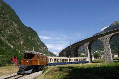 Kreisviadukt von Brusio
Schlüsselwörter: bb , ge , 4/4 , 82 , Bernina , Krokodil