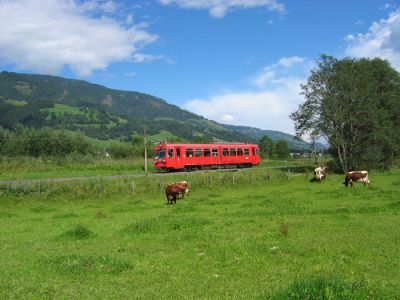 5090.001 bei Pirtendorf
5090.001 fährt bei Pirtendorf Richtung Zell am See .
Schlüsselwörter: 5090 , 001