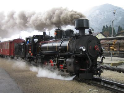 Zug Nr. 211 Jenbach ab: 10:47 Uhr
