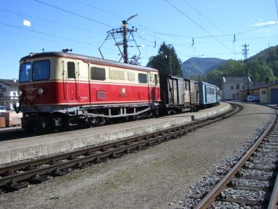 1099.002-6 mit R 6837
in Kirchberg
Schlüsselwörter: 6837