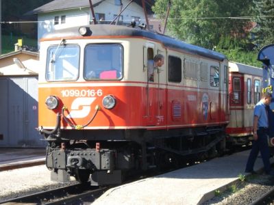 1099.016-6 in Kirchberg
-
Schlüsselwörter: 1099.016