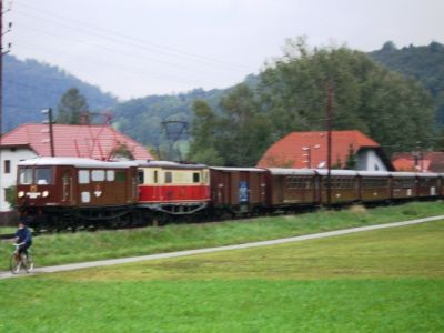 1099.013+02 mit Ötscherbär in Kirchberg
Schlüsselwörter: 1099 , 013 , 02