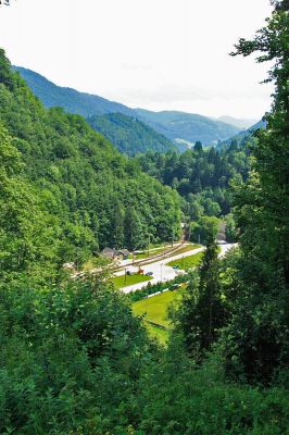 Schwarzenbach
Der Bahnhof Schwarzenbach aus luftiger Höhe.
Schlüsselwörter: Mariazellerbahn , Schwarzenbach