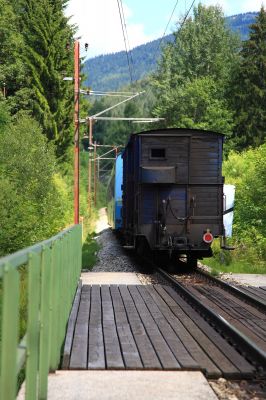 Radwagen auf Brücken
Nachschuß auf den Dirndltaler mit seinem Radwagen hier nach der Überquerung des Lassing-Stausees
Schlüsselwörter: 1099.008, Dirndltaler, Lassingstausee, Radwagen