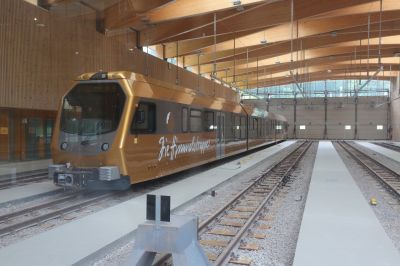 Wagenhalle
Ein ET abgestellt in der neuen Wagenhalle in Laubenbachmühle.
Schlüsselwörter: ET , Himmelstreppe