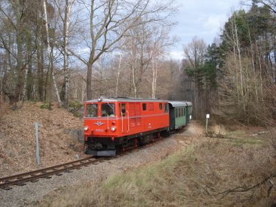 Adventsonderzug ins Fassldorf in der Ullrichser Schleife
Schlüsselwörter: 2095, 05, 2095.05, Waldviertler, Schmalspurbahn, Schmalspurbahnen, blutorange, Nostalgie, Nostalgielok, Advent, Weitraer, 12